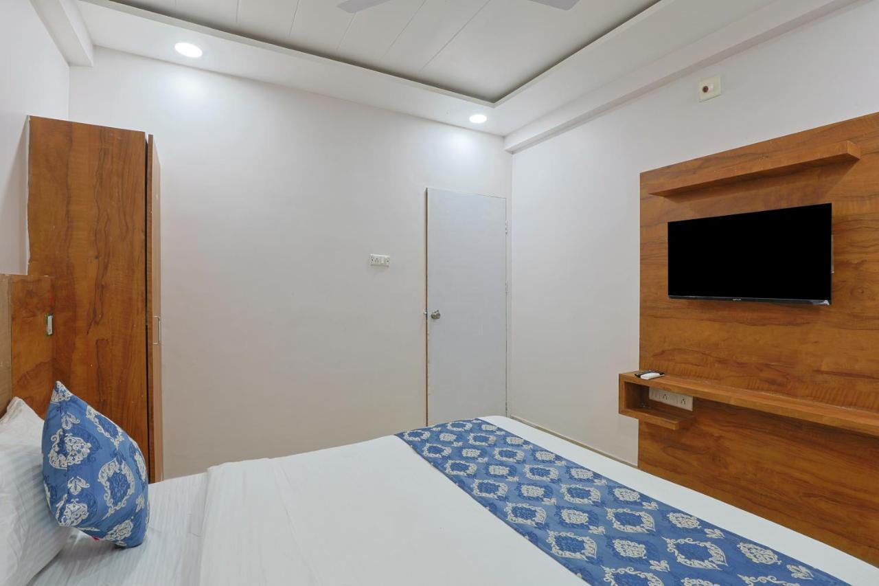 Hotel Monville Group 바도다라 외부 사진