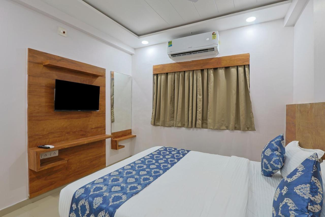 Hotel Monville Group 바도다라 외부 사진