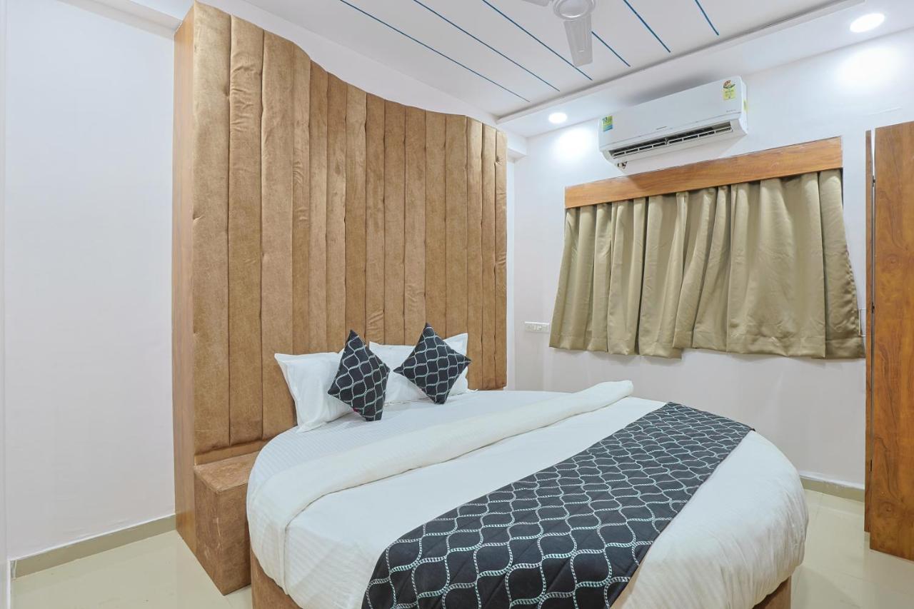 Hotel Monville Group 바도다라 외부 사진