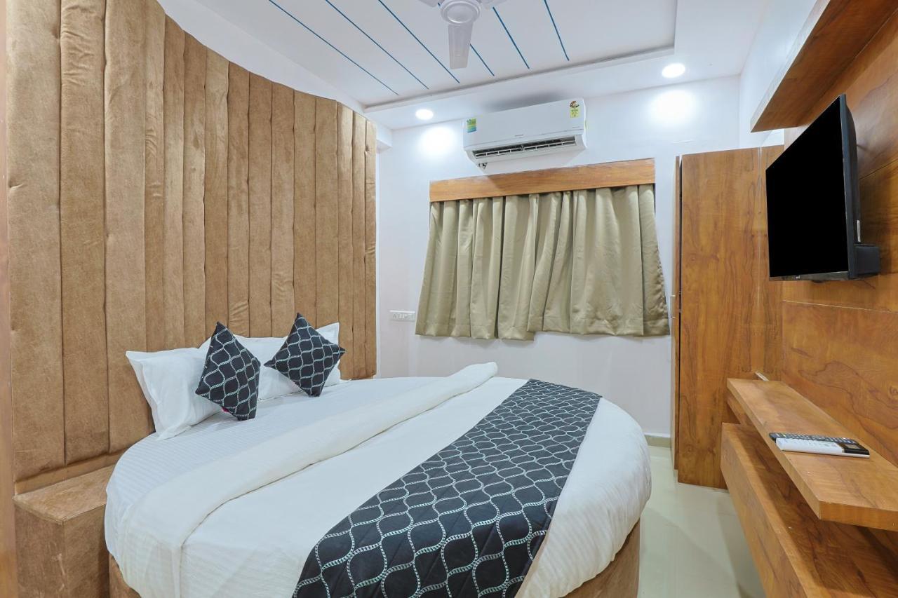 Hotel Monville Group 바도다라 외부 사진